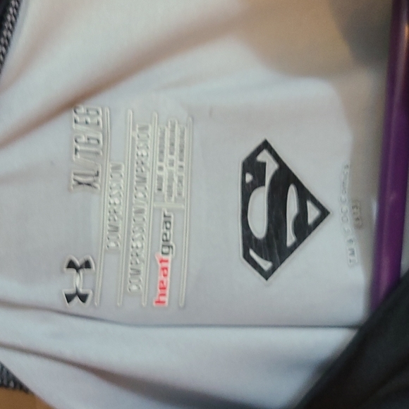 Youth Under Armour Tshirt Size XL - Picture 3 of 4